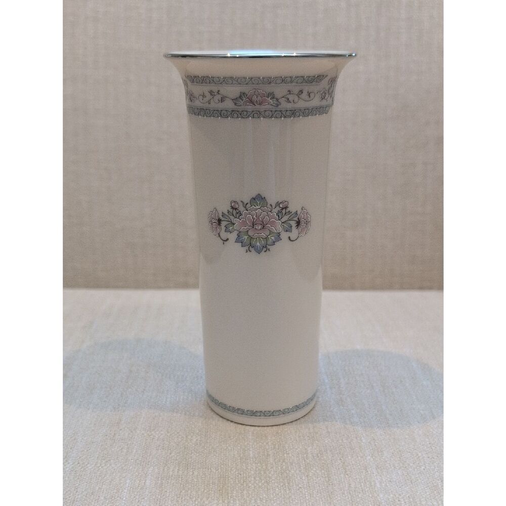 Lenox Charleston Delicate Floral Vase Platinum Trim Vintage Made In USA